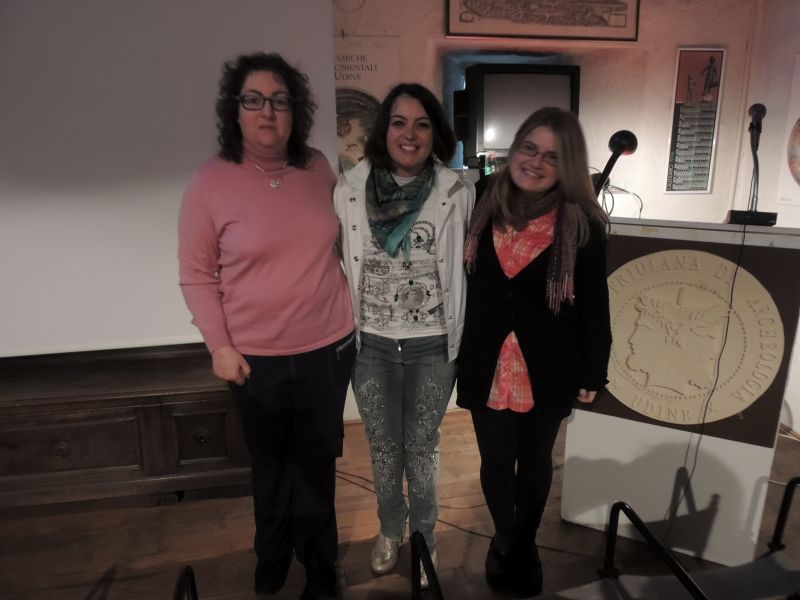 Ilaria Oriente con Alessandra Gargiulo e Anita Pinagli, il 16 mag 2013 in Torre