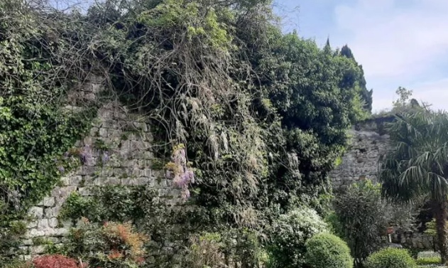 CIVIDALE DEL FRIULI (Ud). Il torrione della cinta perde i pezzi.